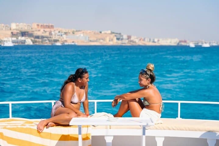 Hula Hula Island Day Trip: Snorkel, Intro Dive & Beach Lunch from Hurghada photo 3