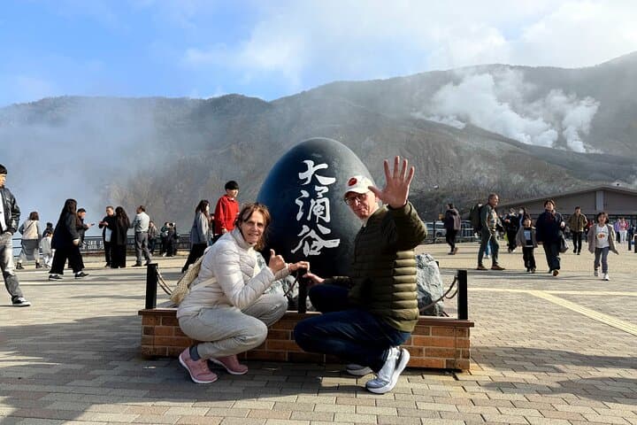 Private Hakone Rail Adventure: Lake Ashi, Owakudani & Hakone Shrine in One Day