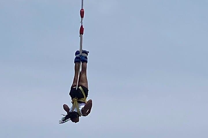 Leap and Launch: 60m Bungee & Slingshot Thrills at Sanook Park Pattaya photo 5