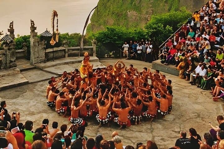 4-Day Bali Escape: Temples, Hot Springs & Nusa Penida Adventure photo 2
