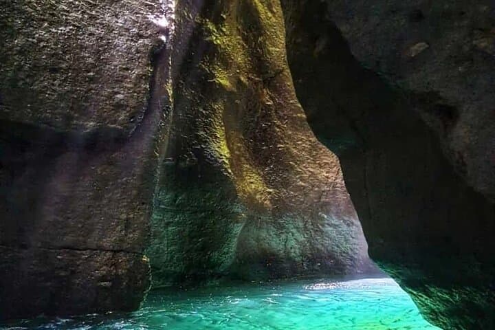 Ultimate Dominica Escape: Waterfalls, Ti Tou Gorge & Sulphur Spa