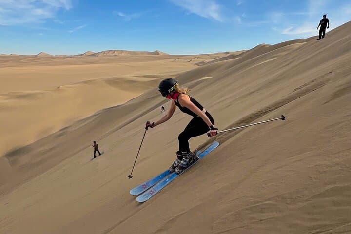 Sunset Sandboarding & Sandskiing in Huacachina: Professional Buggy Dune Tour photo 6