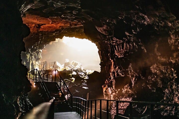 Reykjanes Discovery: Blue Lagoon, Lava Tunnel & Geothermal Wonders photo 2