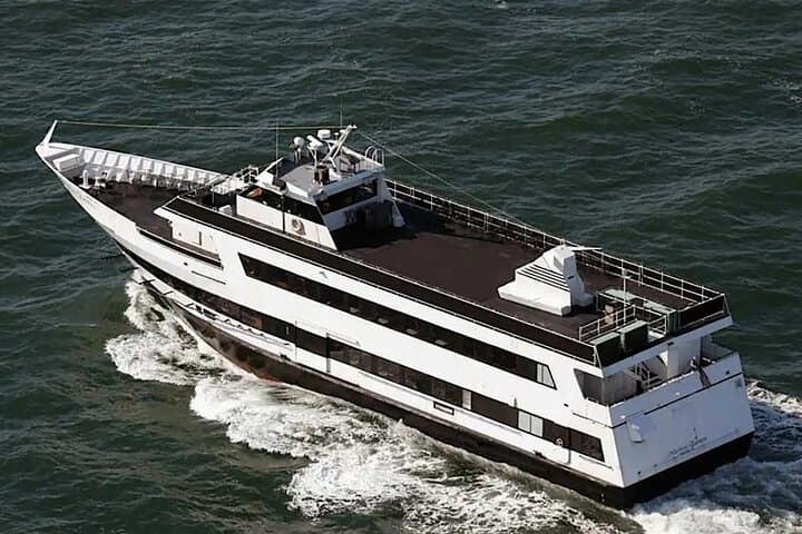 New York New Year's Eve Fireworks Cruise Aboard the Nautical Empress photo 2