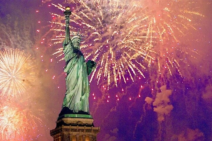 New York New Year's Eve Fireworks Cruise Aboard the Nautical Empress photo 5