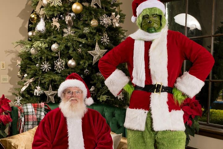 Grinch vs Santa: Downtown Pensacola Christmas Scavenger Hunt