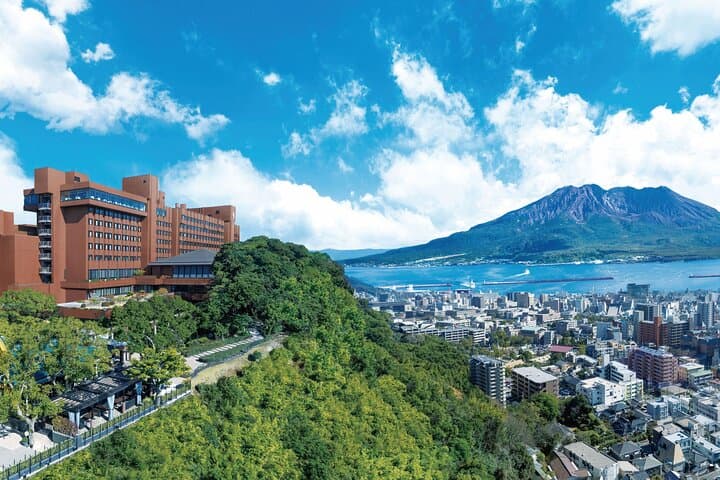 Shiroyama Hotel Onsen: Panoramic Sakurajima Views and Gourmet Lunch in Kagoshima photo 5