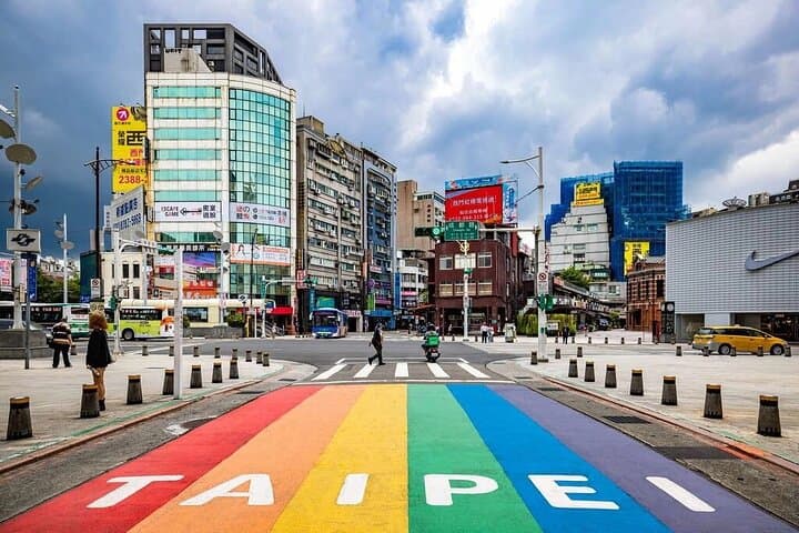 Top Taipei Highlights — Private Full-Day City Tour with Local Guide photo 2