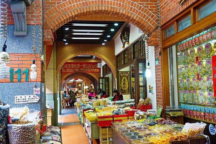 Top Taipei Highlights — Private Full-Day City Tour with Local Guide photo 5
