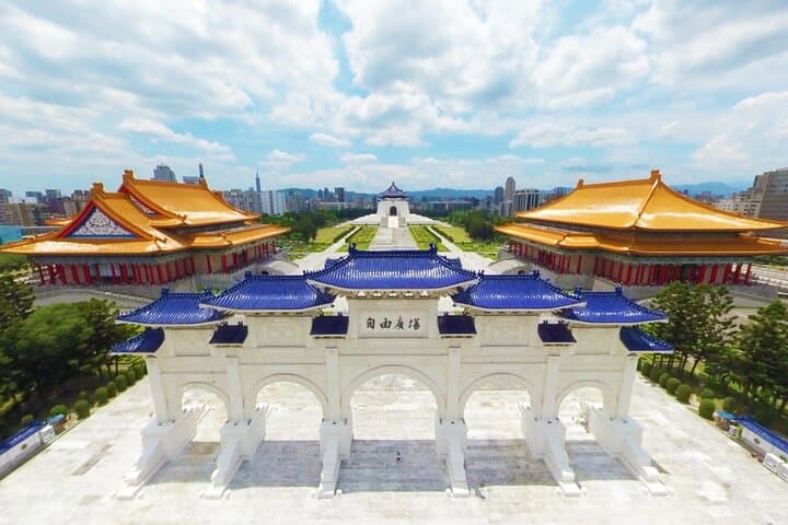 Top Taipei Highlights — Private Full-Day City Tour with Local Guide photo 3