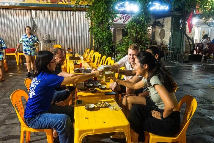 Hanoi Foodie Night Ride: Old Quarter Cycling & Street Food Tour photo 5