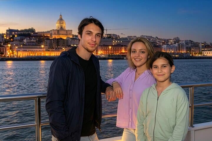 Lisbon Lights Night Cruise: Tagus River Evening Sightseeing photo 6