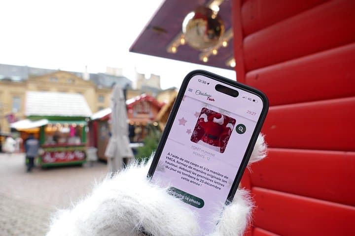 Freiburg Christmas Market Interactive Track Game — Family-Friendly Urban Scavenger Hunt
