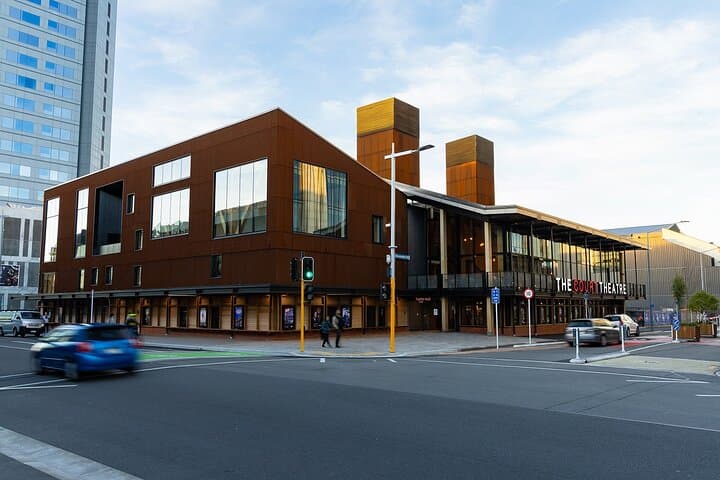 Christchurch Heritage and Arts Walking Tour: Exclusive Access to Cathedral, Court Theatre & Ravenscar photo 2