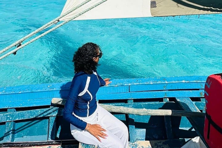 Emerald Sea Day Trip from Antsiranana — Snorkel Sandbars & Malagasy Boat Cruise photo 2