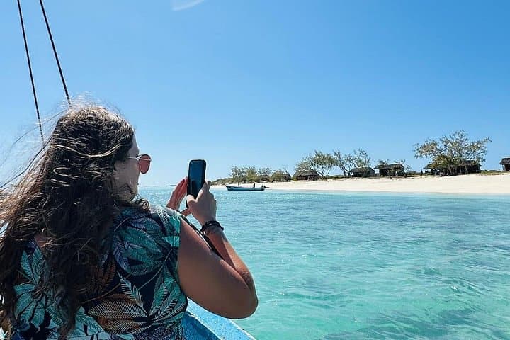 Emerald Sea Day Trip from Antsiranana — Snorkel Sandbars & Malagasy Boat Cruise photo 3