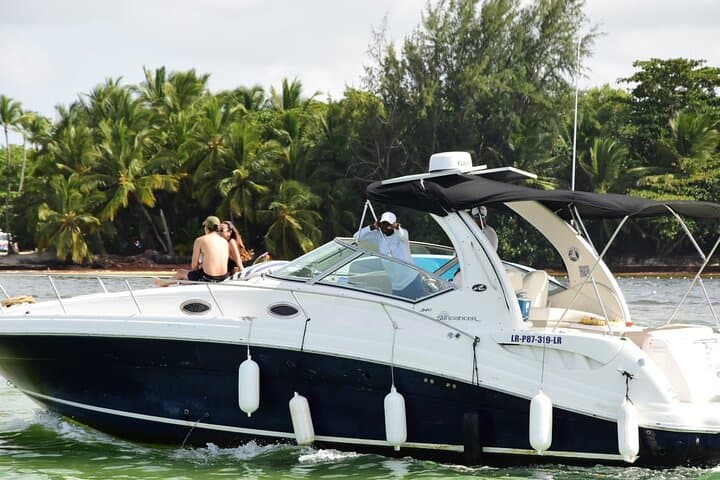 Private Punta Cana Yacht Excursion: Snorkel with Dolphins & Natural Pool Party