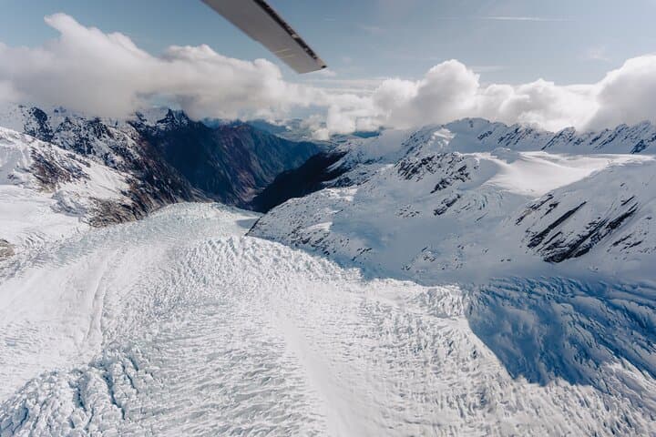 Twin Glacier Helicopter Flight: Fox and Franz Josef Snow Landing (35-Minute)