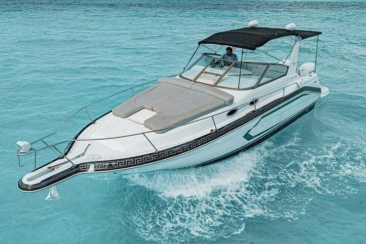 Private Yacht Rental in Cancun: Luxury Charter to Isla Mujeres photo 4