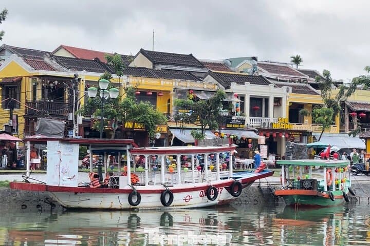 Marble Mountains and Hoi An Ancient Town: Day Tour from Da Nang