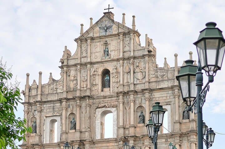 Macau in a Day: Ferry to Ruins, Macau Tower Views and Cotai Casinos