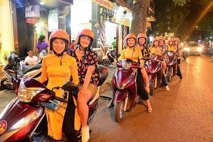 Hanoi Night Foodie Motorbike Tour Led by Women — Old Quarter Rides & Street Food photo 3
