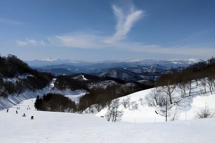 Kawaba Ski Day Trip from Tokyo — Full Gear, Lift Pass & Shuttle photo 2