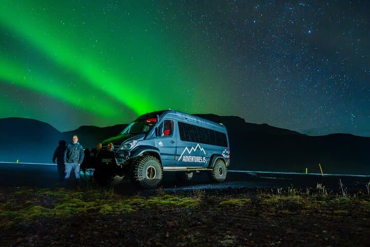 Reykjavík Super-Jeep Northern Lights Chase: Small-Group Aurora Tour photo 3