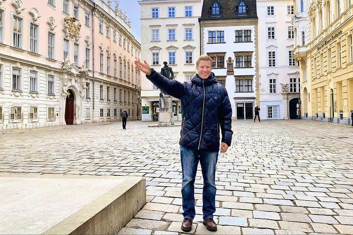 Vienna history walking tour — Romans, Emperors, Mozart and Sisi