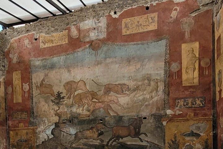 Discover Pompeii: Fast-Access Guided Tour of the Ancient City photo 5