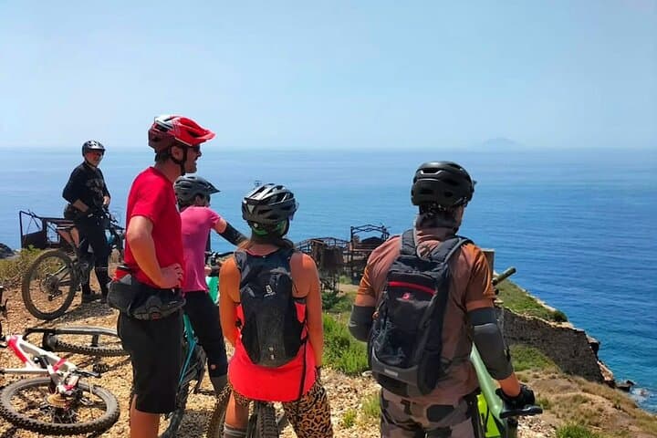 E‑Bike Tour of Mount Calamita with Boat Return to Lacona Beach photo 4