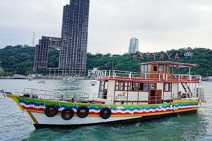 Pattaya Private Boat Rental: 4-Hour Charter on the Gulf of Thailand photo 3