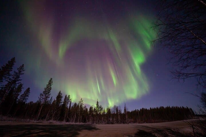 Private Aurora Evening at Riverside Lodge — Northern Lights Viewing near Levi photo 4