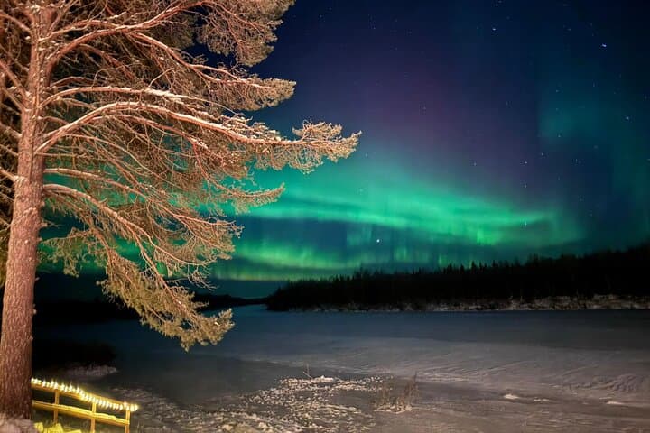 Private Aurora Evening at Riverside Lodge — Northern Lights Viewing near Levi photo 2