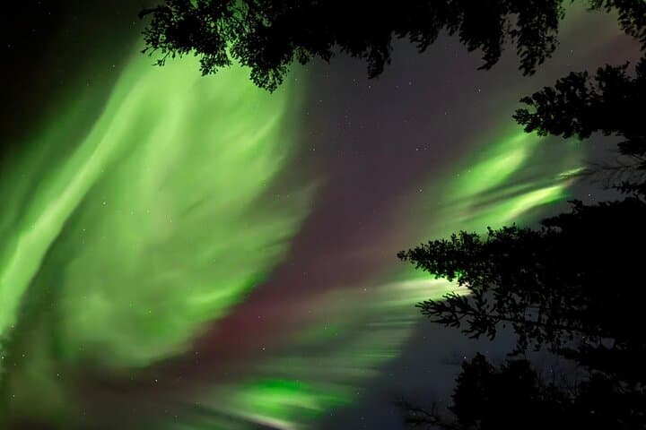 Private Aurora Evening at Riverside Lodge — Northern Lights Viewing near Levi photo 5