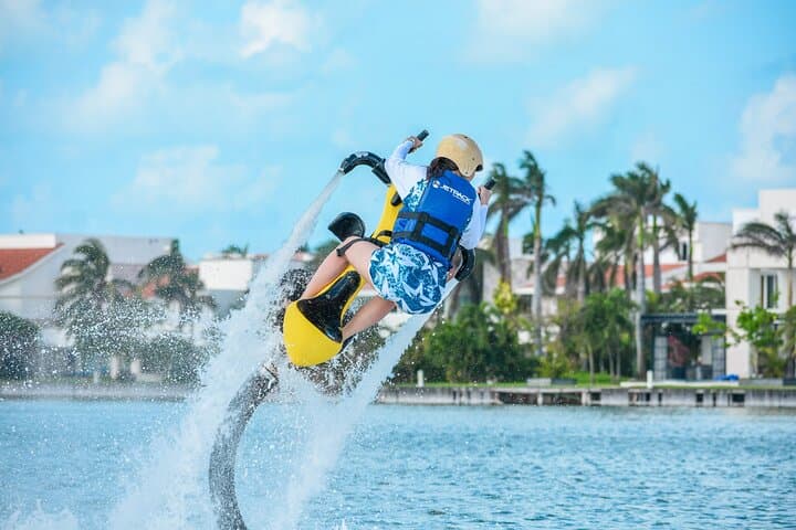Jetovator Flight Over Nichupté Lagoon — Fly Above Cancun's Waters photo 5
