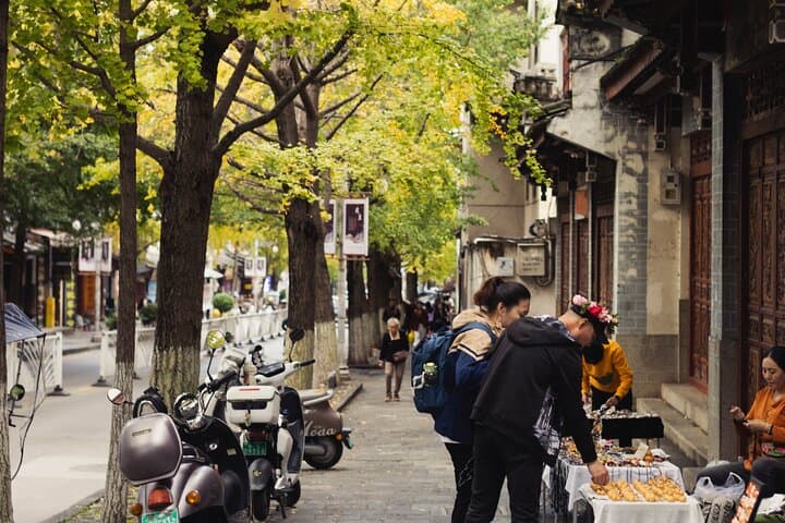 Dali Ancient City Authentic Food Tour — Old Town Walking & Local Snacks photo 5