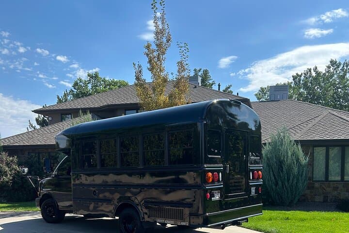 Luxury Palisade Wine Tour: Limo Tasting Through Colorado's Orchard and Vineyard Country