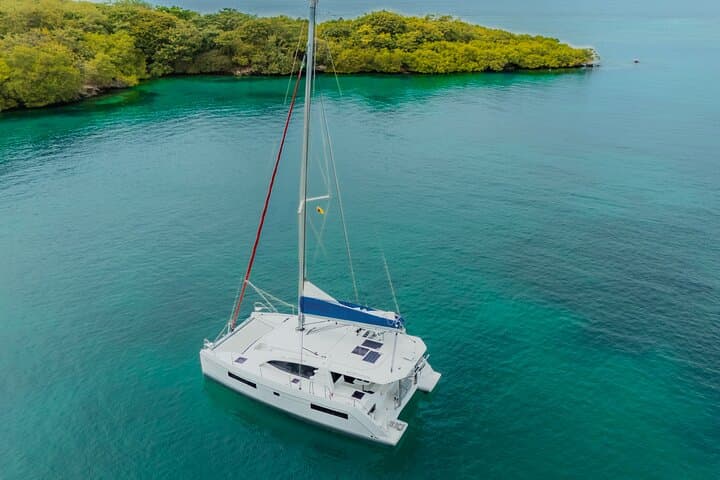 Private Catamaran Sunset Tour in Cartagena Bay — Libecciu Experience photo 5