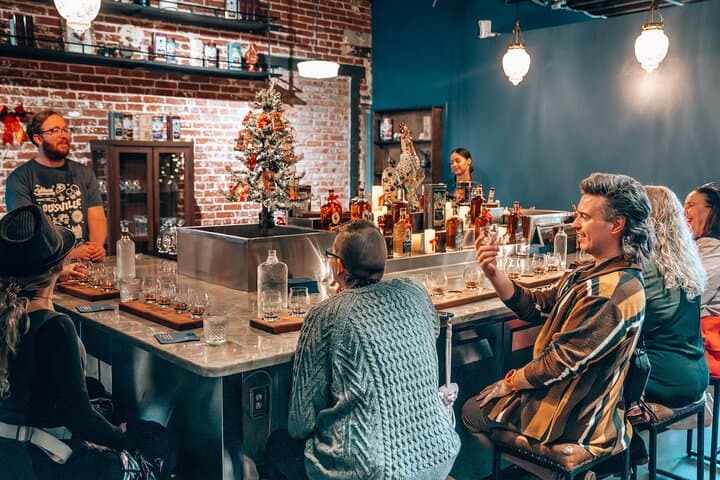 bourbon-trolley-louisville-distillery-tour-tasting-experience photo 3