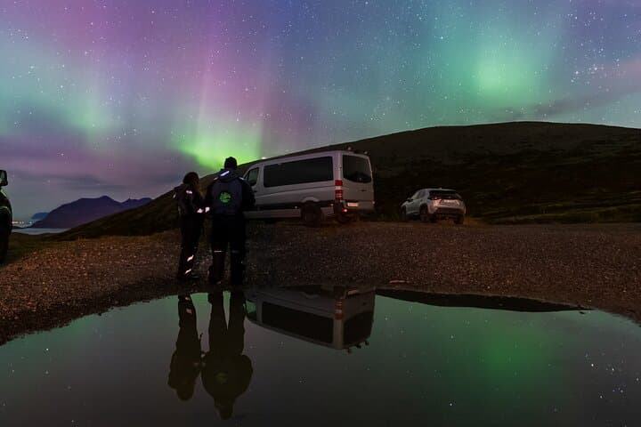 Tromsø Cruise Northern Lights Chase with Pickup & Free Pro Photos photo 2