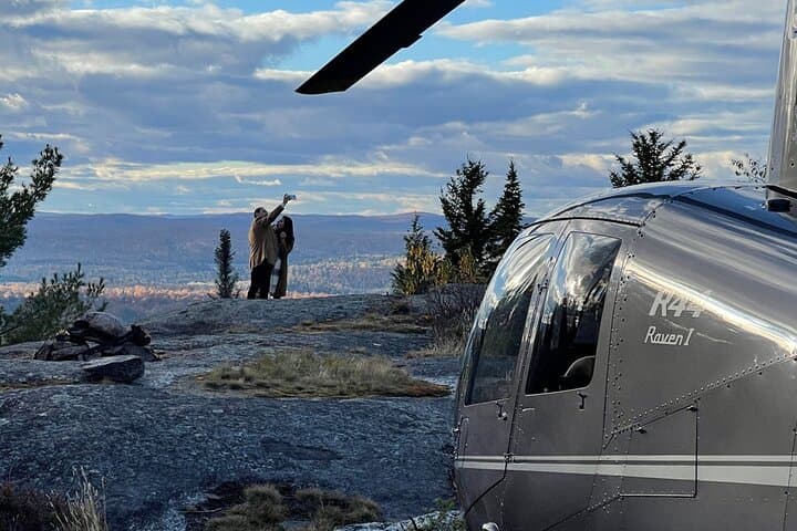 Mont-Tremblant Helicopter Tours: Aerial Sightseeing Over the Laurentians photo 3
