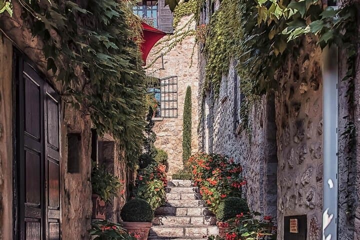Private Riviera Day Trip: Nice to Cannes, Antibes & Saint-Paul-de-Vence photo 4