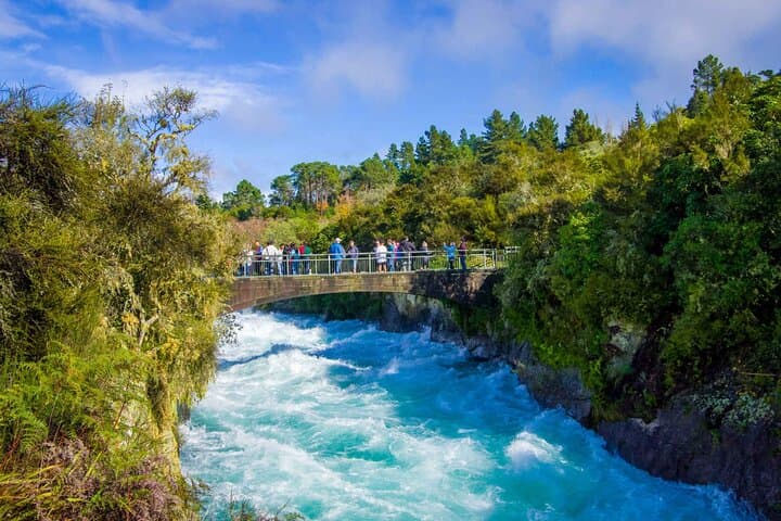 Hobbiton, Huka Falls & Taupo DeBretts: Full-Day Scenic Tour from Auckland photo 1