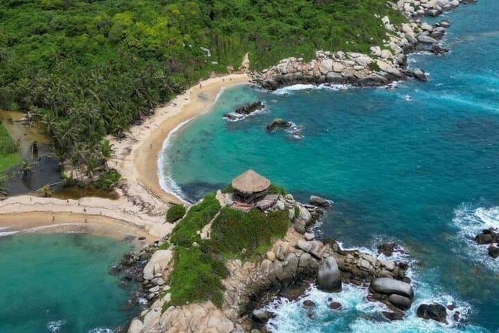 2-Day Tayrona Jungle Trek: Cabo San Juan, Pueblito & Indigenous Trails