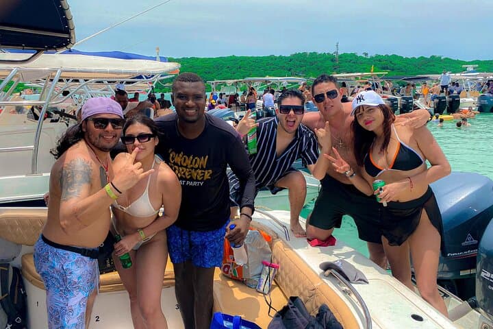 Cholón Island Sports Boat Party — Cartagena Sports-Boat Cruise with Music, Drinks & Swim Stop photo 2