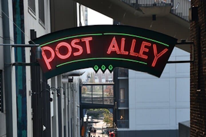 Seattle Downtown Pioneers to Starbucks: Self-Guided Walking Tour photo 5
