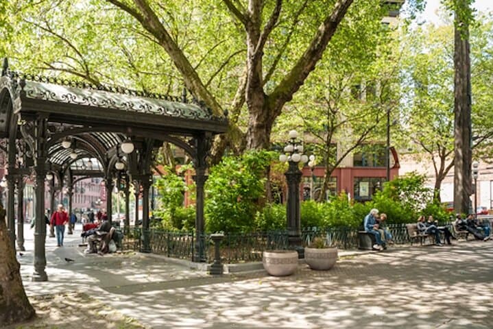 Seattle Downtown Pioneers to Starbucks: Self-Guided Walking Tour photo 2