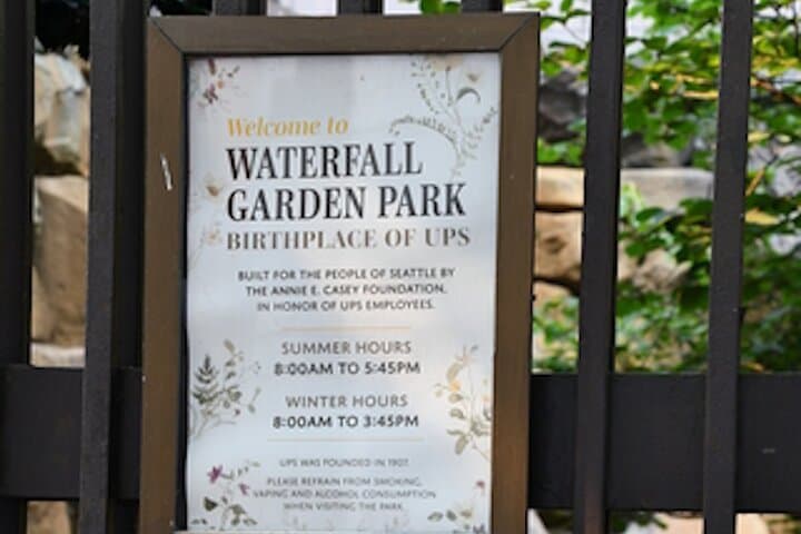 Seattle Downtown Pioneers to Starbucks: Self-Guided Walking Tour photo 6