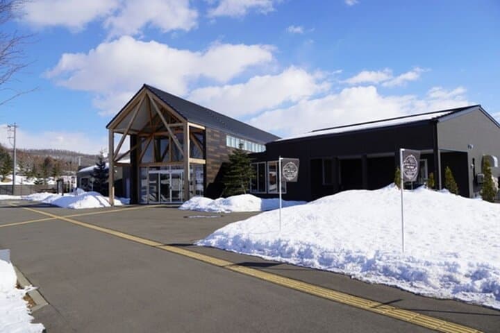 Winter Tokachi Sightseeing Taxi Day Trip from Obihiro — Shikaribetsu Ice Village & Birch Avenues photo 5